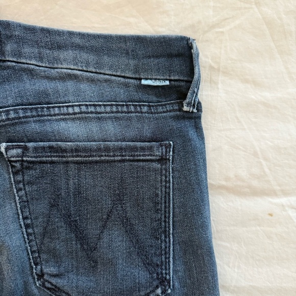 MOTHER The Looker Ankle Fray Jeans - Picture 3 of 14